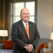 Lewsi Holmes receives the Clemson Alumni Distinguished Service Award 2025